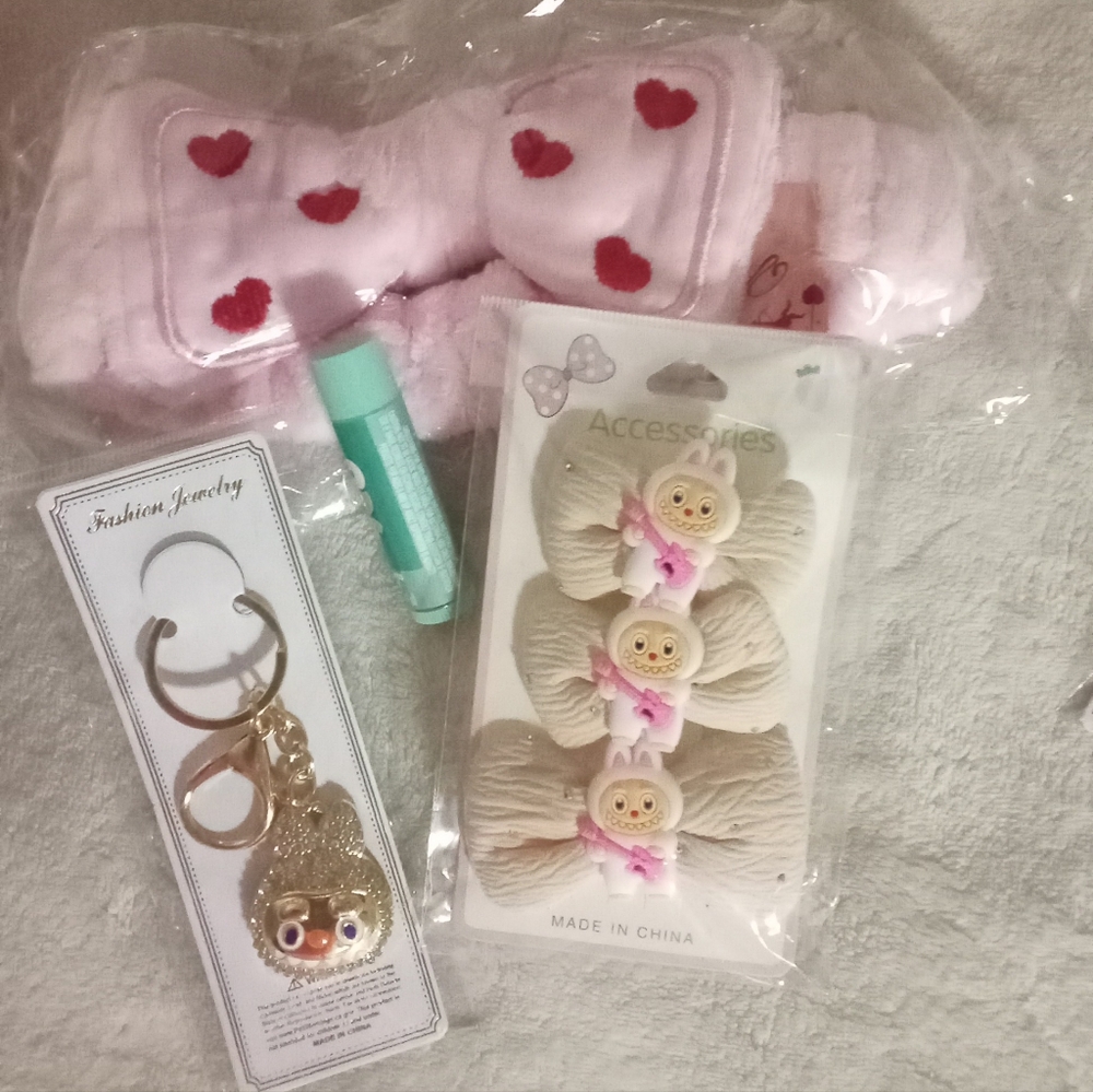 LABUBU HEARTS AND HELLO KITTY BUNDLES! ALL NEW!